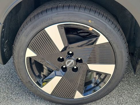 New 2026 Nissan Kicks SR w/ SR Premium Package FWD image 6