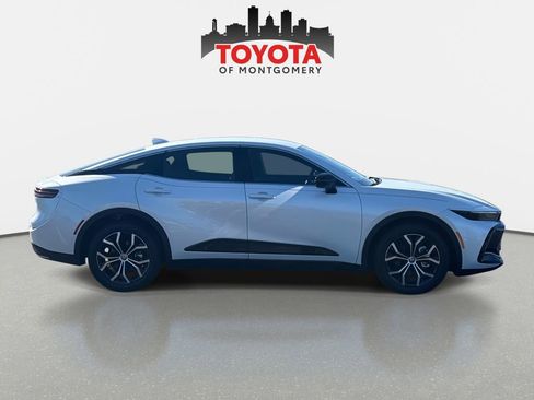 Used 2026 Toyota Crown XLE image 2