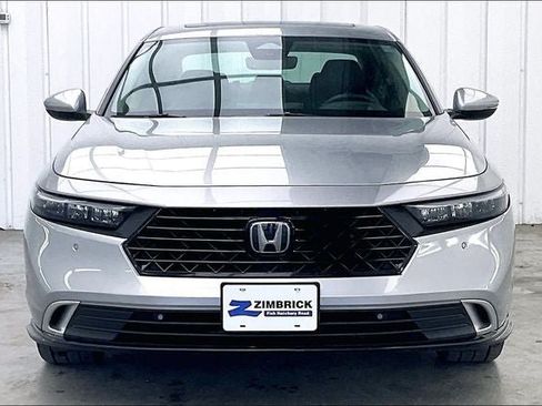 Used 2024 Honda Accord Touring image 3