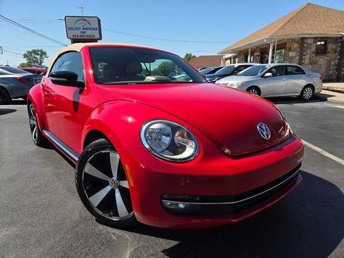 Used 2013 Volkswagen Beetle Turbo 60's Edition FWD image 7