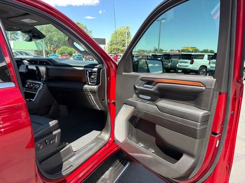 Used 2024 GMC Sierra 1500 Denali AWD/4WD image 34