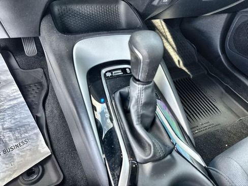 Used 2025 Toyota Corolla SE image 28