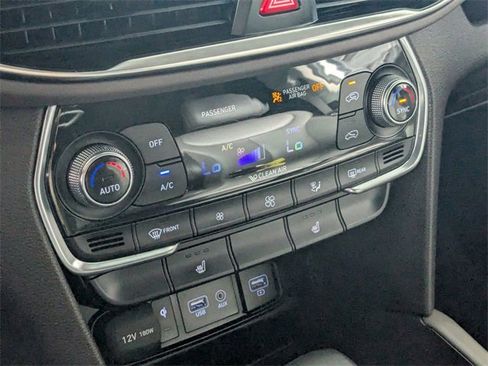 Used 2020 Hyundai Santa Fe SEL w/ Convenience + Premium Package image 23