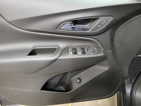 Used 2022 Chevrolet Equinox LT image 6