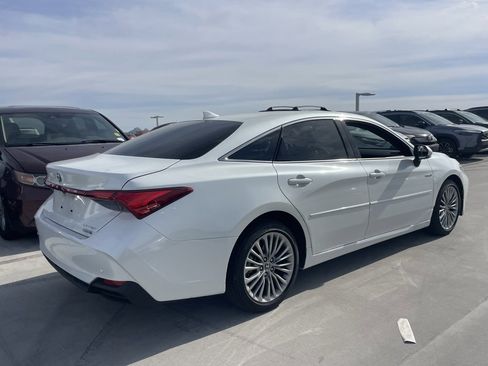 Used 2021 Toyota Avalon Limited w/ Advanced Safety Package image 2