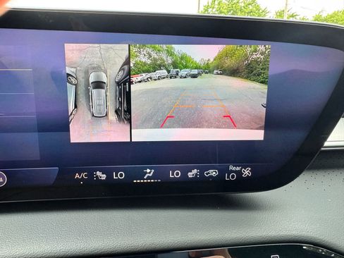 Used 2025 Buick Enclave Avenir w/ Super Cruise Package AWD/4WD image 19