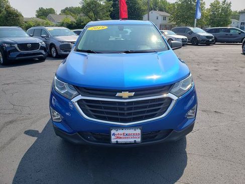 Used 2019 Chevrolet Equinox LS AWD/4WD image 2