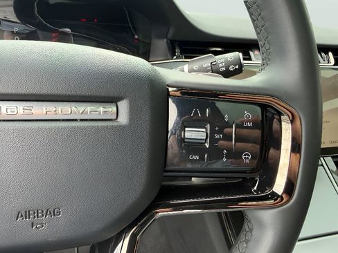 Used 2024 Land Rover Range Rover Evoque S AWD/4WD image 23