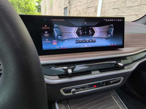 Used 2026 BMW X5 xDrive40i w/ Parking Assistance Package AWD/4WD image 30