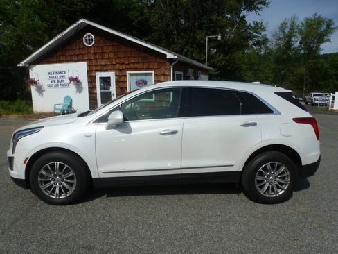 Used 2017 Cadillac XT5 Luxury w/ Driver Awareness Package AWD/4WD image 12