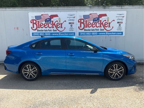 Used 2023 Kia Forte GT-Line FWD image 2