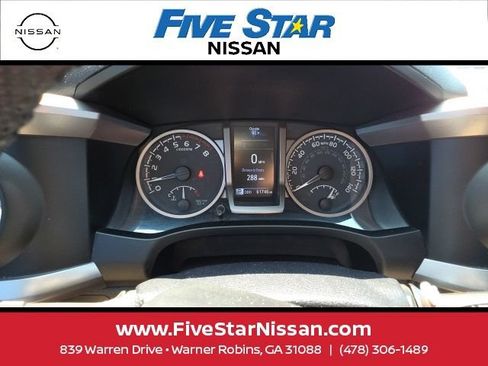 Used 2020 Toyota Tacoma SR5 RWD image 23