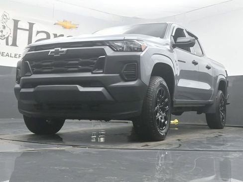 Used 2026 Chevrolet Colorado W/T AWD/4WD image 4