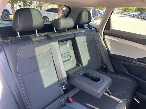 New 2026 Volkswagen Taos SE FWD image 49