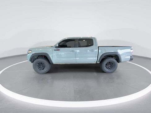 Used 2021 Toyota Tacoma TRD Pro AWD/4WD image 5