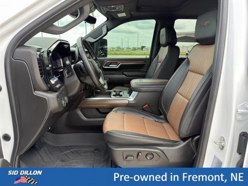 Used 2024 Chevrolet Silverado 3500 High Country w/ Technology Package AWD/4WD image 15
