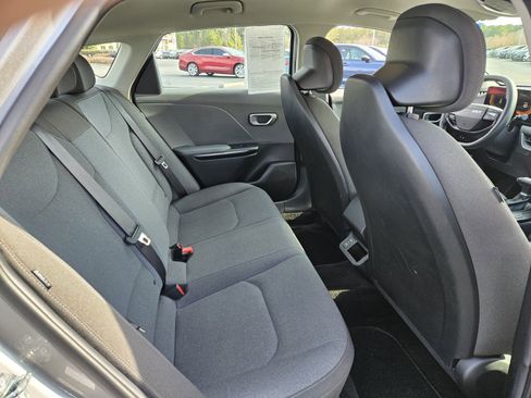 Used 2025 Kia K4 LXS image 18
