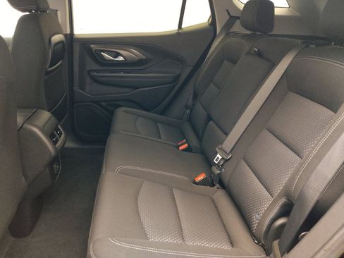 Used 2024 GMC Terrain SLE FWD image 18