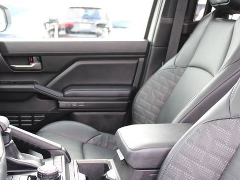 Used 2024 Toyota Tacoma TRD Sport w/ TRD Sport Premium Package image 33