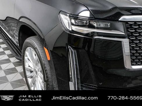 Used 2024 Cadillac Escalade Premium Luxury image 40