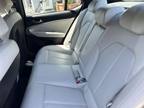 Used 2025 Genesis G70 2.5T AWD/4WD image 23