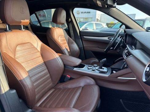 Used 2021 Alfa Romeo Stelvio Ti Sport AWD/4WD image 30