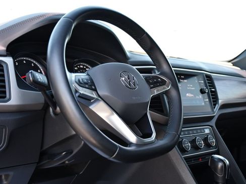 Used 2020 Volkswagen Atlas Cross Sport SE FWD image 15
