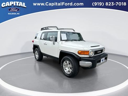 Used 2010 Toyota FJ Cruiser 4WD image 2