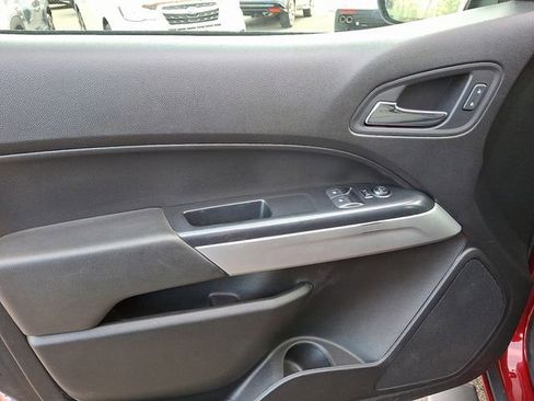 Used 2021 Chevrolet Colorado LT w/ LT Convenience Package image 23