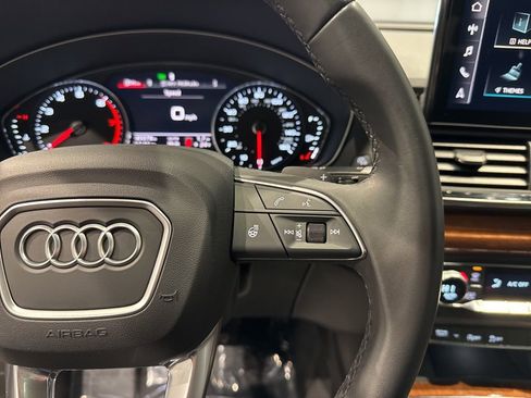 Used 2023 Audi Q5 2.0T Premium w/ Convenience Package image 25
