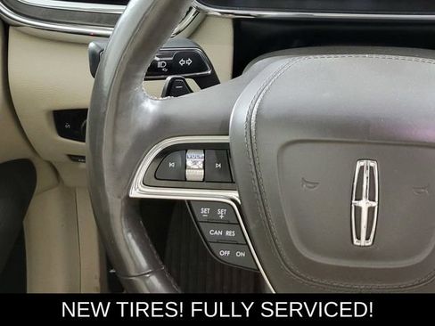 Used 2017 Lincoln Continental Select w/ Climate Package image 27