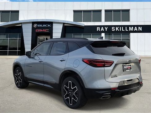 Used 2023 Chevrolet Blazer RS w/ Driver Confidence II Package image 4