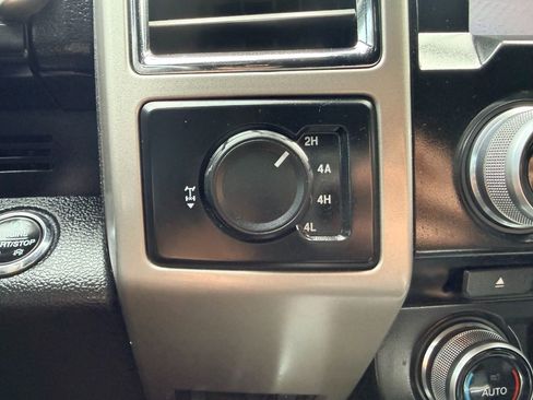 Used 2015 Ford F150 Lariat w/ Equipment Group 502A Luxury image 17