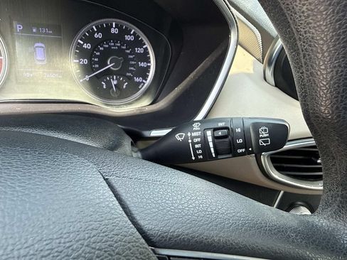 Used 2020 Hyundai Santa Fe SE w/ Cargo Package FWD image 34