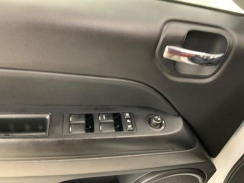 Used 2015 Jeep Compass Sport w/ Power Value Group AWD/4WD image 23