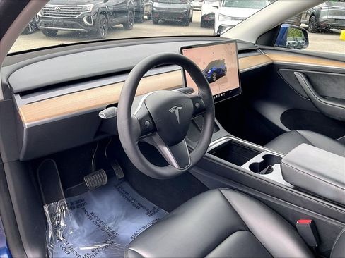 Used 2022 Tesla Model Y Long Range AWD/4WD image 8