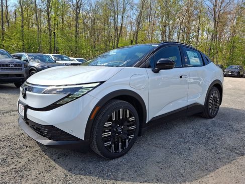 New 2026 Nissan Leaf Platinum+ FWD image 2