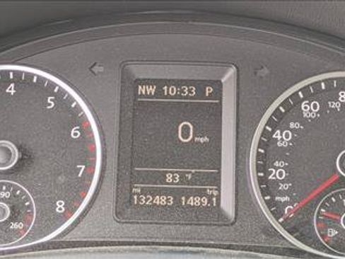 Used 2014 Volkswagen Tiguan S FWD image 11
