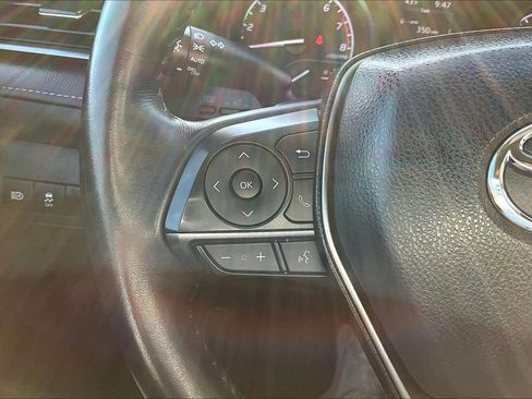 Used 2024 Toyota Camry SE image 22