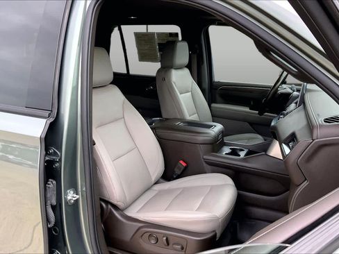 Used 2023 Chevrolet Tahoe Z71 AWD/4WD image 9