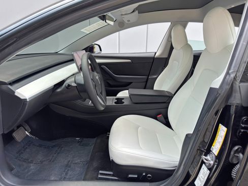 Used 2021 Tesla Model 3 Standard Range Plus RWD image 17