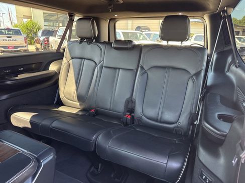 Used 2023 Jeep Grand Wagoneer L Series II AWD/4WD image 25