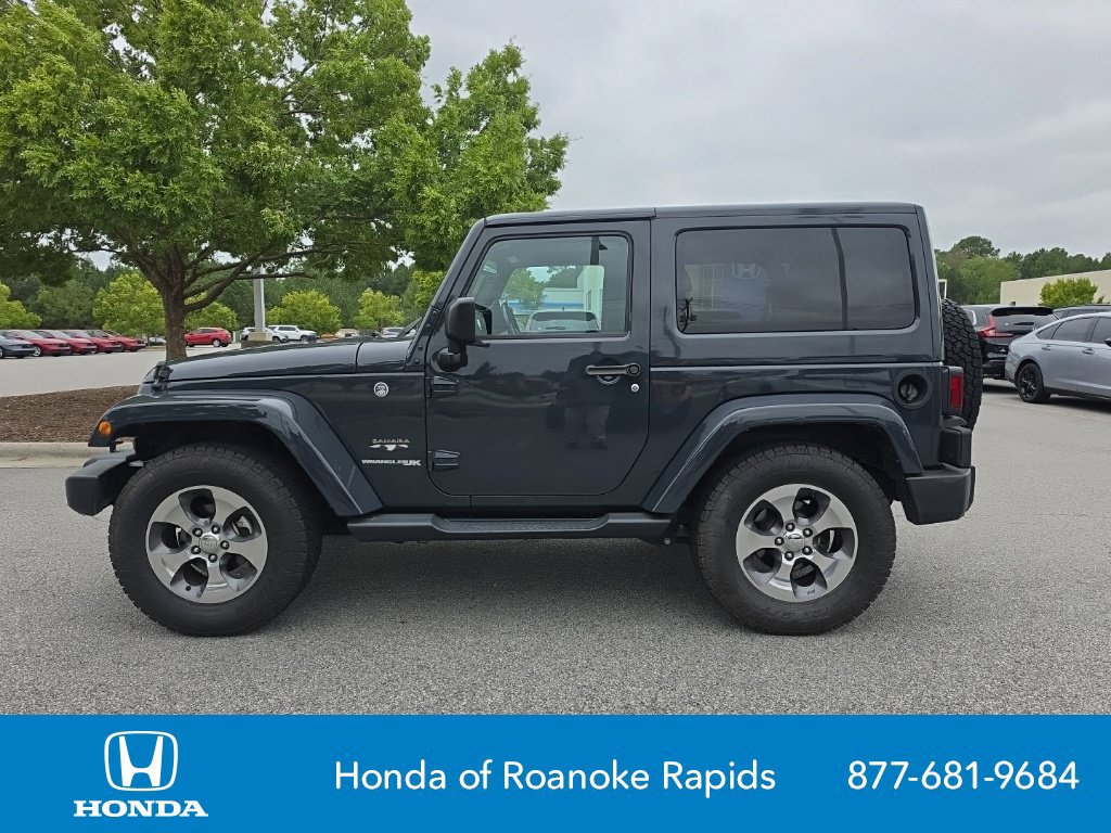 Used 2018 Jeep Wrangler Sahara w/ Dual Top Group AWD/4WD image 2