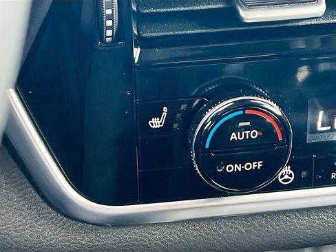 Used 2023 Nissan Rogue SL w/ SL Premium Package FWD image 19