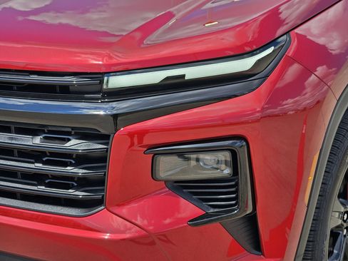 New 2027 Chevrolet Traverse LT w/ Midnight/Sport Edition FWD image 10