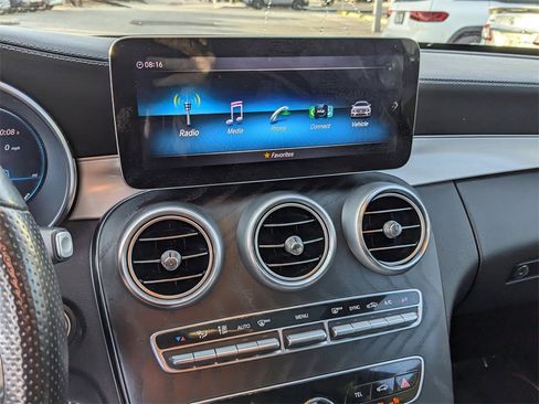 Used 2022 Mercedes-Benz C 300 C 300 2D Coupe image 21