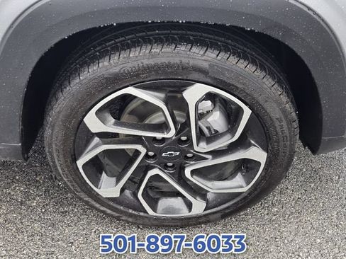 Used 2025 Chevrolet Trax RS w/ Sunroof Package FWD image 20