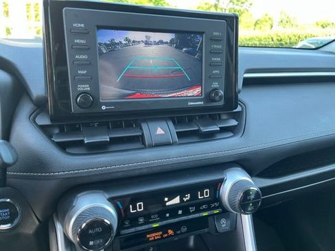 Used 2022 Toyota RAV4 XLE AWD/4WD image 26