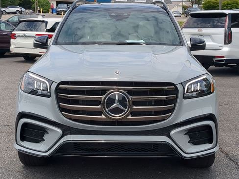 Used 2025 Mercedes-Benz GLS 580 4MATIC image 8