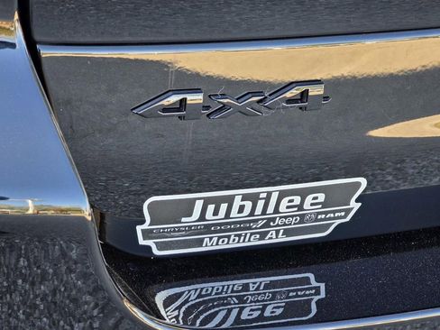 New 2025 Jeep Grand Cherokee L Altitude image 31